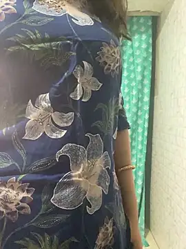 Red Queen 11 online show from January 5, 6:44 pm