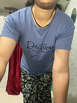 Red Queen 11 online show from February 11, 7:41 pm