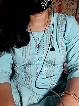 Snapshot of HotGirl23231 chatting on May 18, 6:47 pm HotGirl23231 online show from May 18, 6:47 pm
