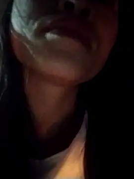 Snapshot of Xillie9222 chatting on November 15, 11:21 pm Xillie9222 online show from November 15, 11:21 pm