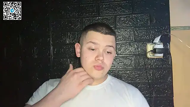 CuteButNaughty  online show from March 15, 8:26 pm