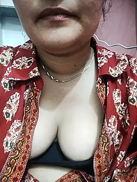minni64207 online show from May 19, 10:21 am
