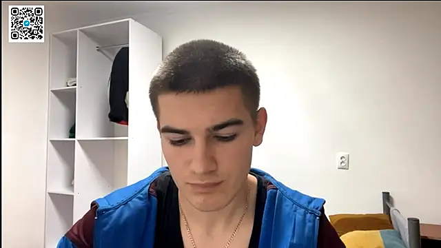 Snapshot of _BarePulse chatting on December 1, 7:30 pm BarePulse online show from December 1, 7:30 pm