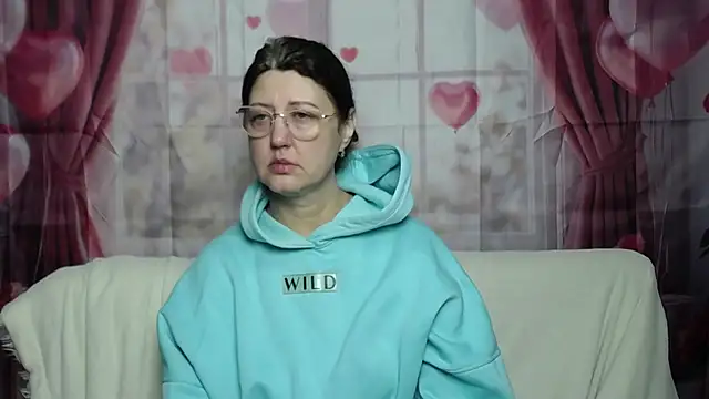 RoseHille online show from February 8, 6:17 am