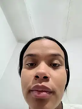 kyliecastell online show from December 4, 3:10 pm