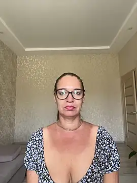 Snapshot of Milana8263 chatting on May 8, 8:08 am Milana8263 online show from May 8, 8:08 am