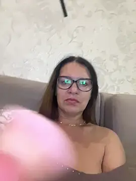 Snapshot of Milana8263 chatting on July 11, 7:05 pm Milana8263 online show from July 11, 7:05 pm