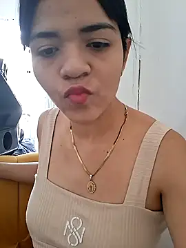 Skinny Wet online show from November 28, 7:27 pm