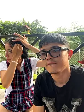 SAMANTHA AND PETER online show from December 2, 9:21 pm