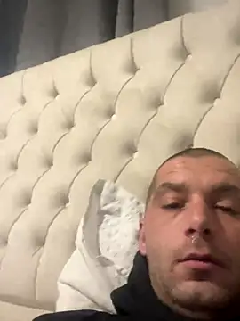 Kinkycouple142 online show from November 12, 3:45 pm