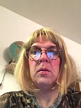 simone xdressing online show from October 29, 7:59 pm