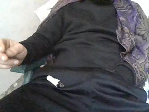 Snapshot of Malessere1922 chatting on November 26, 9:21 am Malessere1922 online show from November 26, 9:21 am