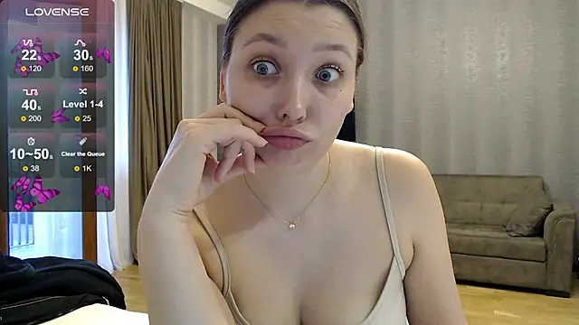 Snapshot of your__gena chatting on June 8, 4:18 pm your gena online show from June 8, 4:18 pm