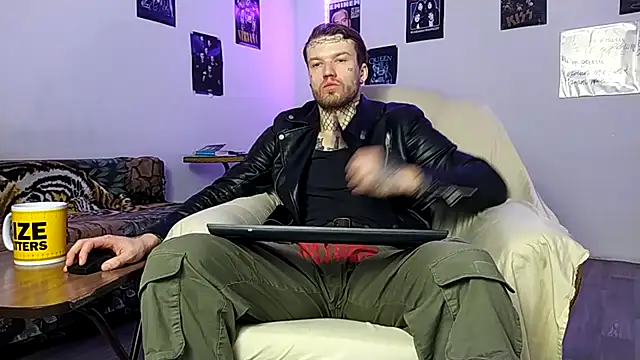 Huntall77 online show from February 19, 4:30 am