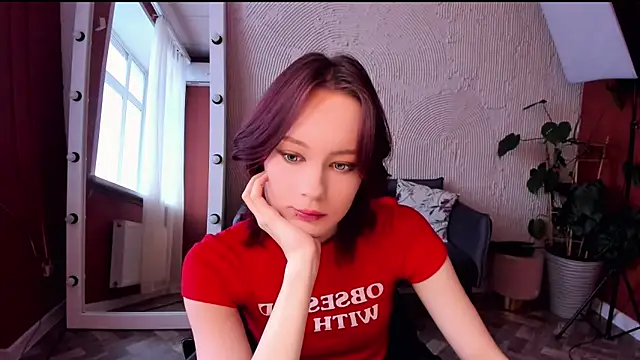 Snapshot of Annie_Way chatting on November 19, 11:21 am Annie Way online show from November 19, 11:21 am