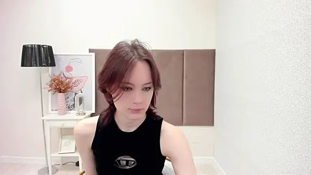 Snapshot of Annie_Way chatting on November 23, 4:34 am Annie Way online show from November 23, 4:34 am