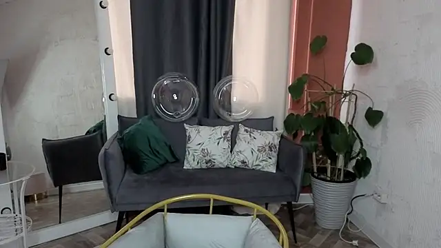 Annie Way online show from March 13, 4:30 am