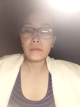 Snapshot of Feeling-hot chatting on November 12, 1:44 pm Feeling-hot online show from November 12, 1:44 pm