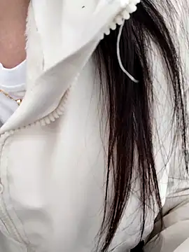 Feeling-hot online show from March 7, 9:39 am