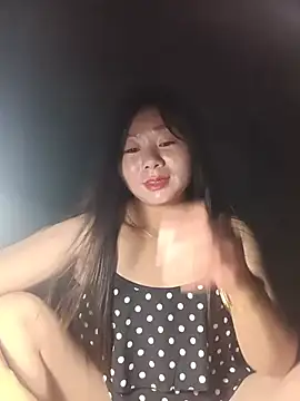 Snapshot of vangkt-cute chatting on July 10, 6:32 pm vangkt-cute online show from July 10, 6:32 pm