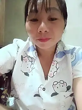 Snapshot of vangkt-cute chatting on July 23, 1:09 pm vangkt-cute online show from July 23, 1:09 pm