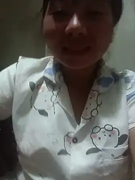 Snapshot of vangkt-cute chatting on July 24, 1:53 pm vangkt-cute online show from July 24, 1:53 pm