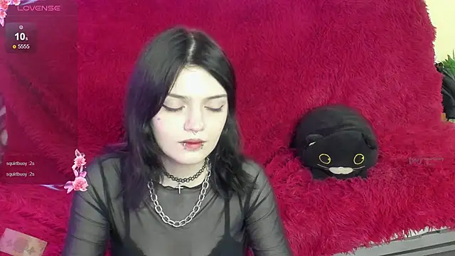 Snapshot of EmmaDarkk chatting on November 27, 8:49 am EmmaDarkk online show from November 27, 8:49 am