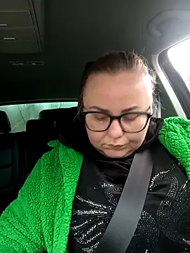 Moumy girl online show from November 19, 6:46 am