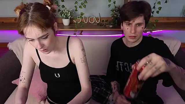 Danny loves Mary online show from May 25, 2:06 am