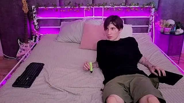 Danny loves Mary online show from August 1, 4:34 am