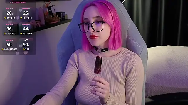 Alisa World8 online show from December 4, 3:10 pm