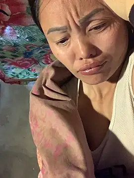 phuong cute online show from December 4, 1:48 am