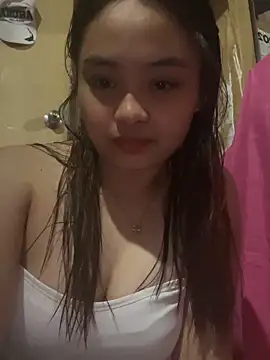 pinayyours18 online show from November 17, 6:30 am