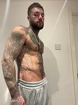 Snapshot of magicmichaell chatting on November 18, 3:23 am magicmichaell online show from November 18, 3:23 am