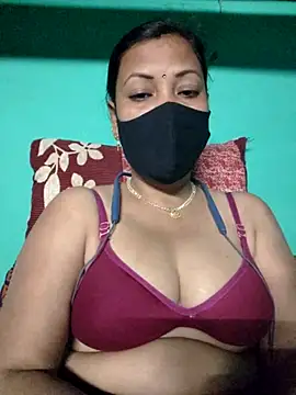 Snapshot of Hot__girls001 chatting on November 28, 5:04 pm Hot girls001 online show from November 28, 5:04 pm