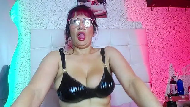 adalya y online show from April 29, 5:30 pm