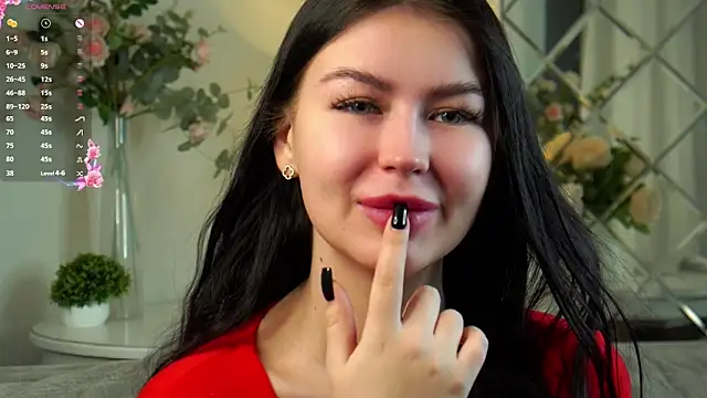 Snapshot of CoreenYorton chatting on February 4, 1:33 am CoreenYorton online show from February 4, 1:33 am