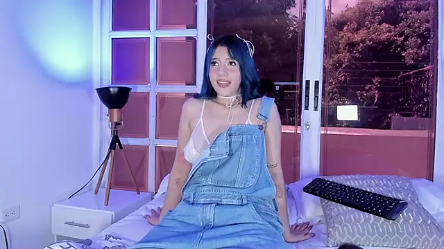 ReiAyanamy online show from November 25, 8:20 pm