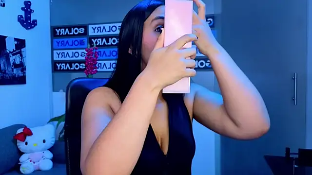 Alisson Evans   online show from March 14, 8:25 pm