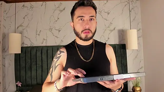 Snapshot of dave_wolff chatting on November 12, 11:43 am dave wolff online show from November 12, 11:43 am