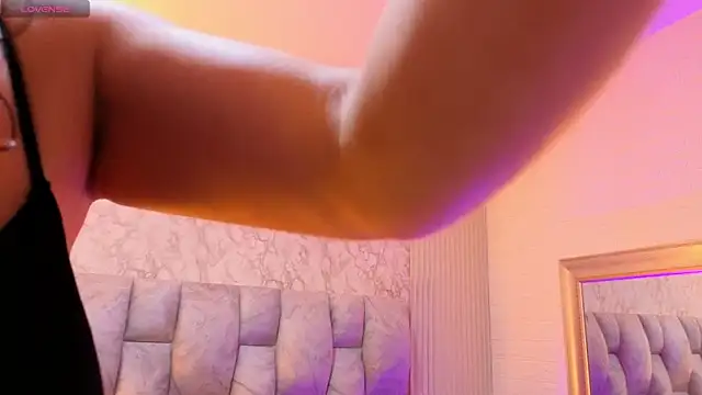 Snapshot of ScarlettNyx chatting on February 13, 11:28 am ScarlettNyx online show from February 13, 11:28 am