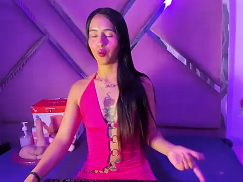 CloeMorenti  online show from November 19, 12:49 pm