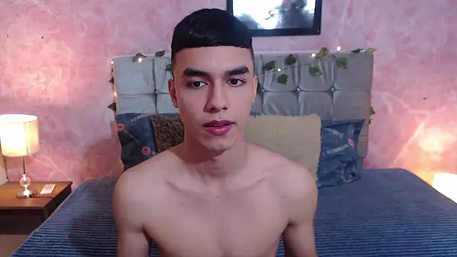 DUVAN MONTES online show from November 14, 1:10 pm