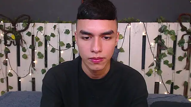 DUVAN MONTES online show from December 3, 7:34 pm