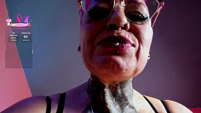 MATURE HARDCORE online show from February 24, 5:05 am