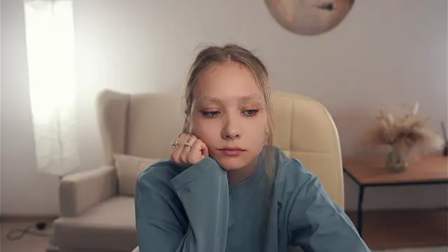 Snapshot of AdalineSheetz chatting on November 14, 1:21 pm AdalineSheetz online show from November 14, 1:21 pm