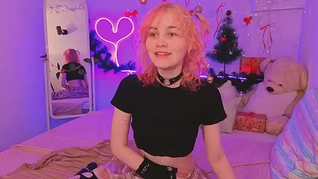 Awawrin online show from January 8, 8:55 pm