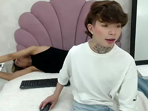 axel and jacob online show from November 13, 7:24 pm