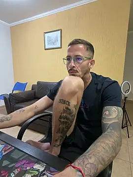 Lucasjandre online show from June 13, 11:57 pm