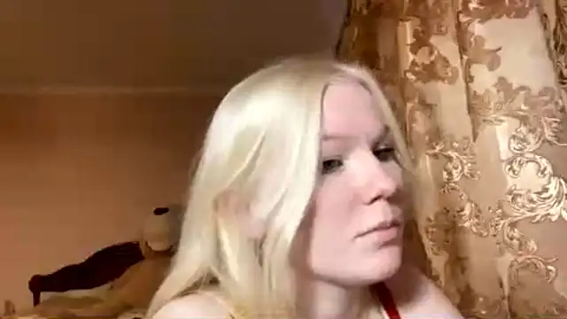 LynellMahe online show from November 17, 10:43 am